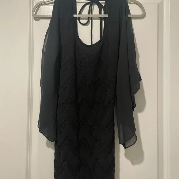 Elegant Black Long Sleeve Dress - Picture 1 of 5